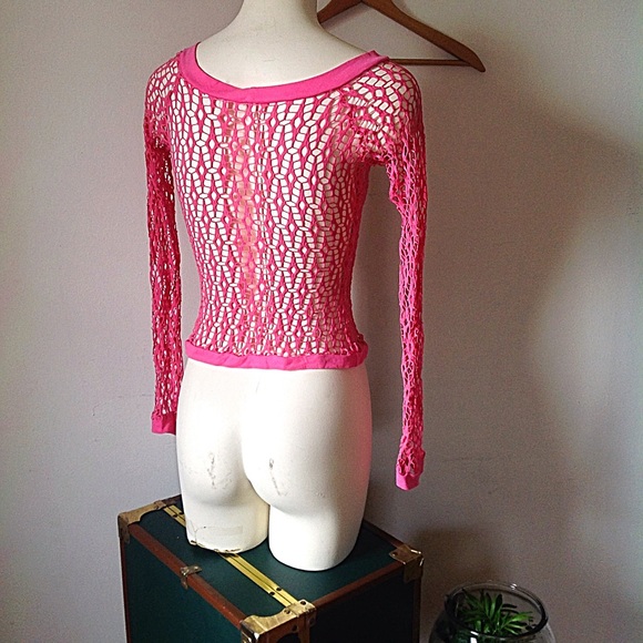 💦 Pink Fishnet Top 💦 - Picture 2 of 3